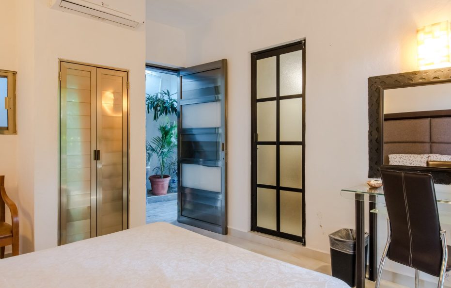 Villa 10 Rooms Near Beach @Playa del Carmen